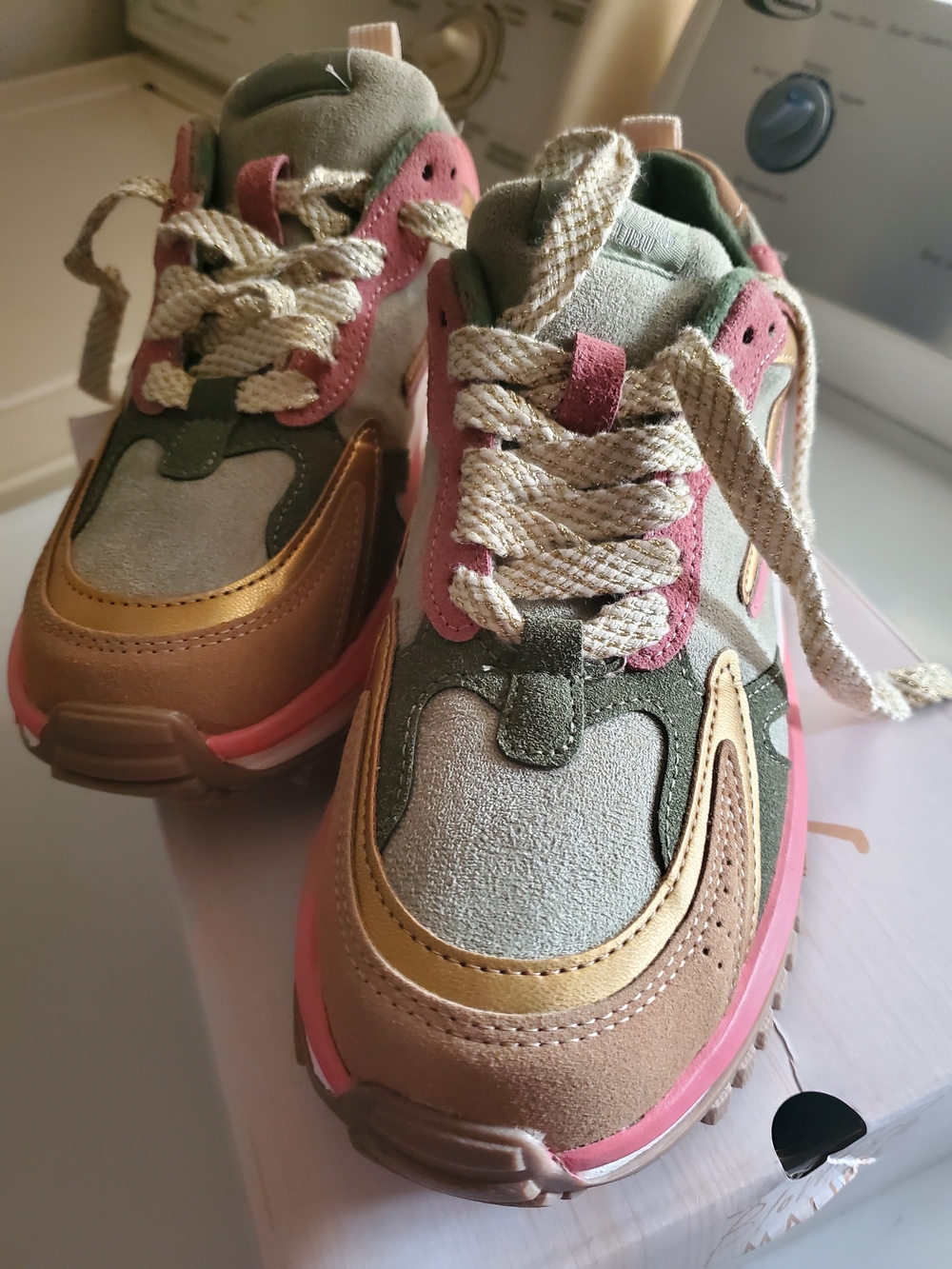 Blowfish Malibu Brand New Womens Sneakers Size 6.5